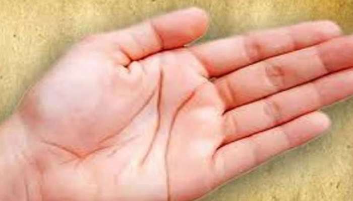 Palmistry: શું તમારી હથેળીમાં છે આ લક્કી નિશાન? જિંદગીમાં બને છે રાજયોગનો સંયોગ