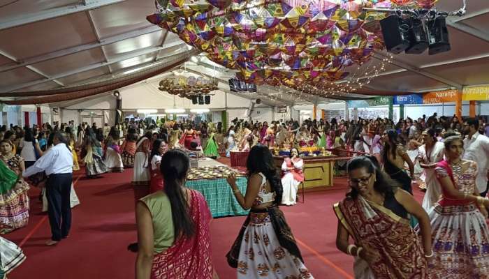 Navratri 2022: લંડનમાં ગુજરાતીઓએ બોલાવી ગરબાની રમઝટ, જુઓ તસવીરો