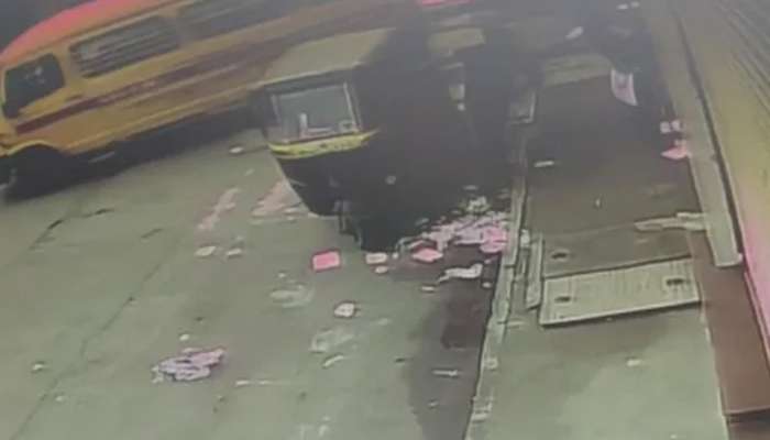 CCTV: પહેલાં ગંદી કોમેન્ટ પછી હાથ પકડ્યો, પછી રિક્ષાચાલકે છોકરીને ઓટોમાંથી 500 મીટર ઢસેડી