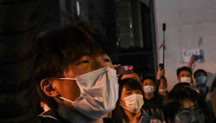 ચીનમાં લોકડાઉન સામે લોકો રસ્તા પર ઊતર્યા: જિનપિંગ ખુરસી છોડોના સુત્રોચાર સાથે અનેક શહેરોમાં પ્રદર્શન 