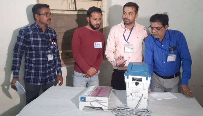 Gujarat Elections 2022 : લોકશાહીના પર્વ માટે મતદાન શરૂ, મતદાન બૂથ ખૂલતા જ મતદારોની લાઈનો લાગી