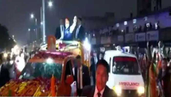 PM Modi Roadshow: આ VIDEO એ તમામનું દિલ જીતી લીધું! PM મોદીએ મેગા રોડ શો દરમિયાન કાફલો રોક્યોને પછી....