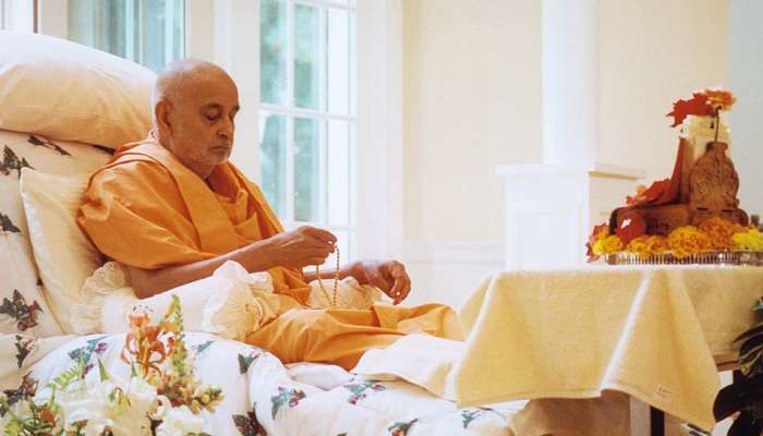 Pramukh Swami:પ્રમુખસ્વામીની બાયપાસ સર્જરી દરમિયાન ડોક્ટરોને થયો હતો દિવ્યતાનો આભાસ!