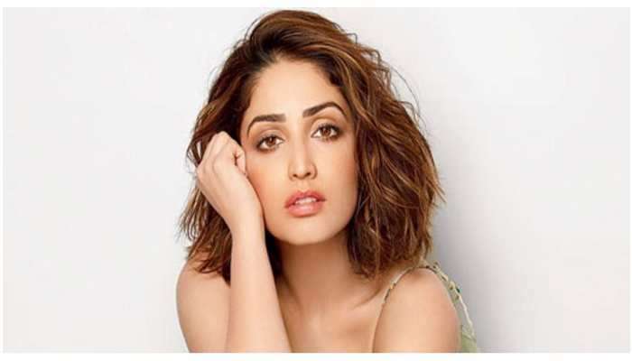 Yami Gautam ફોટોશૂટ માટે થઇ ટોપલેસ, જોવા જેવો છે આ અંદાજ