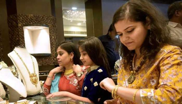 Gold Price 3 Jan: સોના-ચાંદીના ભાવમાં મોટો ફેરફાર, ચેક કરો 14થી 24 કેરેટ ગોલ્ડની લેટેસ્ટ કિંમત