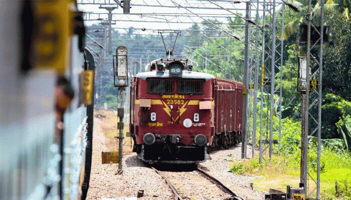 ભારતની આ 10 ટ્રેન છે સૌથી ગંદી ટ્રેનો, ભૂલથી પણ ના કરાવશો ટિકિટ બૂક