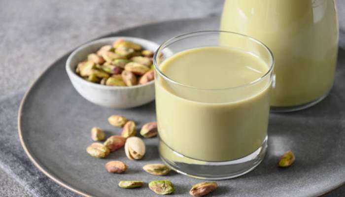 Health Tips : ડાયાબિટીસના દર્દીએ પીવું જોઈએ પિસ્તાવાળું દૂધ, શરીરને થાય છે આ લાભ