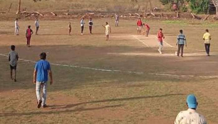 ક્રિકેટ રમતાં હાર્ટ એટેક આવ્યાની વધુ એક ઘટના, 14 વર્ષના બાળકને મેદાન પર આવ્યો એટેક