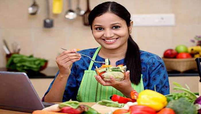 40 ની ઉંમર પછી દરેક મહિલા માટે જરૂરી થઈ જાય છે આ 5 પોષકતત્વ