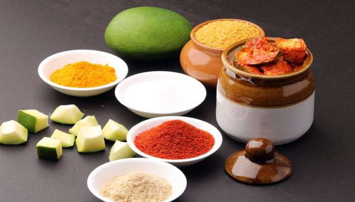 Mango Pickle Recipe: કેરીનું અથાણું બનાવતી વખતે ફોલો કરો આ ટીપ્સ, વર્ષ સુધી નહીં થાય ખરાબ