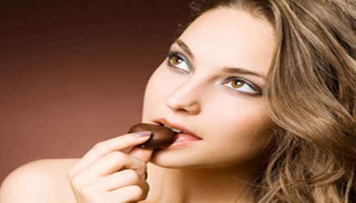 Chocolate: શું ચોકલેટ ખાવાથી વજન વધે? જાણો ચોકલેટના ફાયદા અને નુકસાન