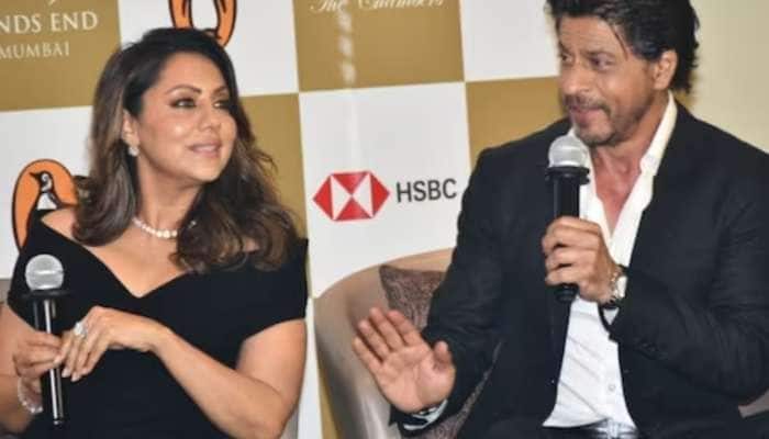 Wife Gauri Khanના બુક લૉન્ચ ઇવેન્ટમાં સ્ટાઇલિશ અંદાજમાં જોવા મળ્યા Shah Rukh Khan