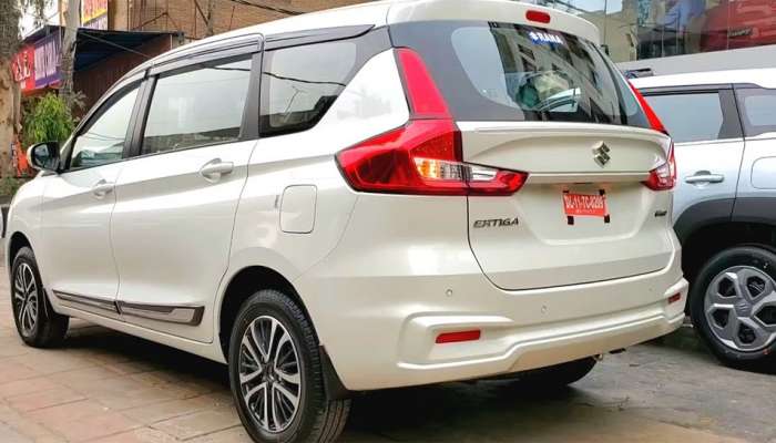 Best Selling Car: મારુતિની આ 7 સીટર કારનો ગજબનો છે ક્રેઝ, 1 લાખનું છે વેઇટિંગ, ધડાધડ થઈ રહ્યું છે બુકિંગ