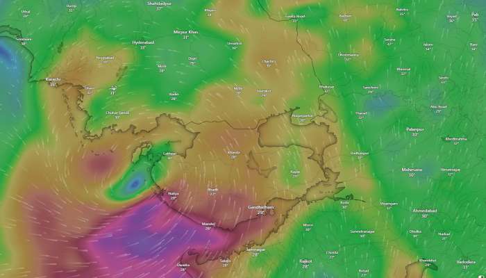 Cyclone Biparjoy: વાવાઝોડાએ સ્પીડ પકડતાં લોકોમાં ભય ફેલાયો; બે ગણી સ્પીડ વધારી, તોફાની પવન ફૂંકાતાં સૂનકાર