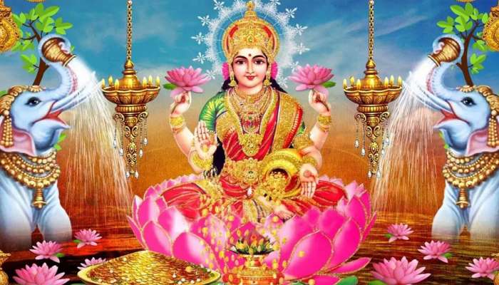 અદાણી-અંબાણી જેવા ધન કુબેર બનવું હોય માતા લક્ષ્મીના આ 108 નામનો નિયમિત કરો જાપ