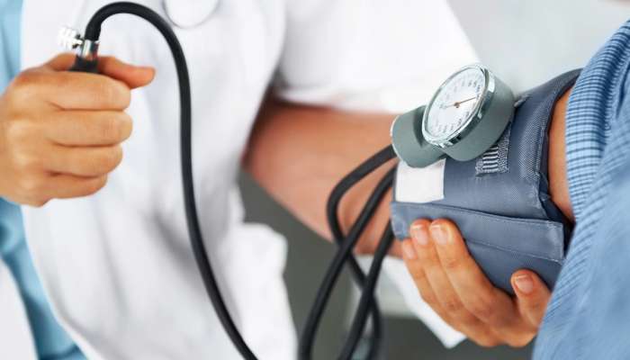 High Blood Pressure ને કંટ્રોલ કરવા અપનાવો આ 5 ઘરગથ્થુ ઉપાયો, નહીં પડે દવાઓની જરૂર!