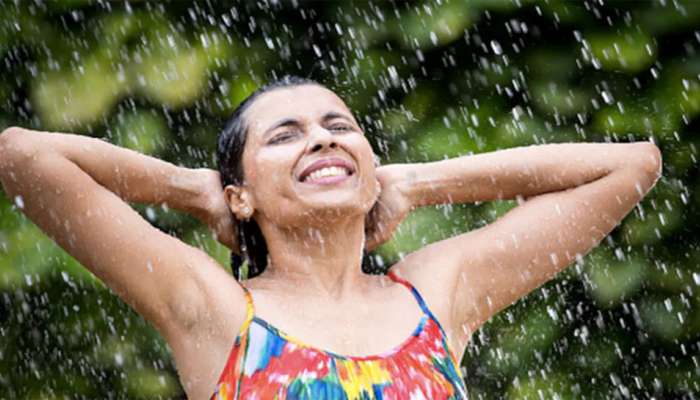 Skin Care: વરસાદી વાતાવરણમાં ચહેરા પર લગાવો આ વસ્તુ, ઓઈલી સ્કીન અને ડલનેસની સમસ્યા થઈ જશે દુર