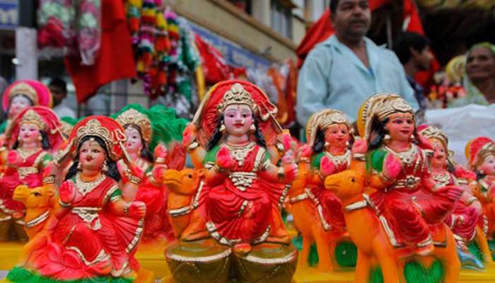આવતીકાલથી દશામાંના વ્રતનો શુભારંભ, એક દાતાએ મૂર્તિ અને પૂજાપાનું વિનામૂલ્યે વિતરણ કર્યું