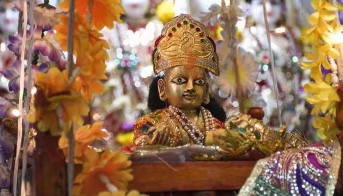  Janmashtami: જન્માષ્ટમીની રાત્રે કરો આ જાદુઇ ટોટકા, ધન-સંપત્તિથી ભરેલી રહેશે તિજોરી