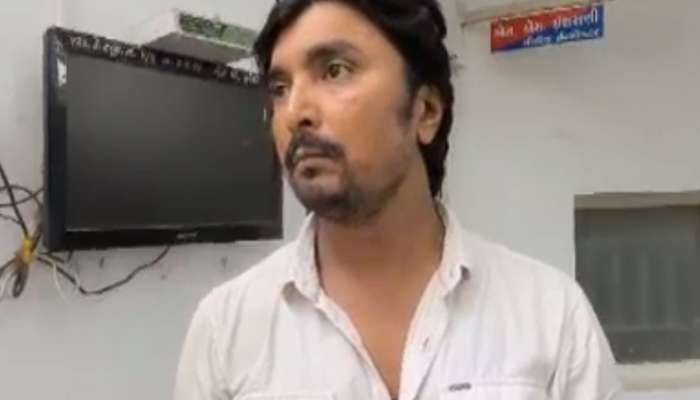 ગીર-સોમનાથ : પાડોશીએ મહિલાના મકાનના બાથરૂમમાં લગાવ્યો સ્પાય કેમેરો