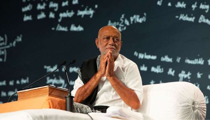 પૂજ્ય મોરારીબાપુ દ્વારા હિમાચલ પ્રદેશમાં સેવા ભારતી સંસ્થાને ૨૫ લાખ અર્પણ