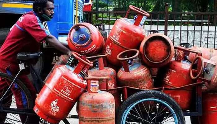 LPG Gas Price: રેશનકાર્ડ ધારકોને સરકારની ભેટ, ₹428માં મળશે ગેસ સિલિન્ડર!