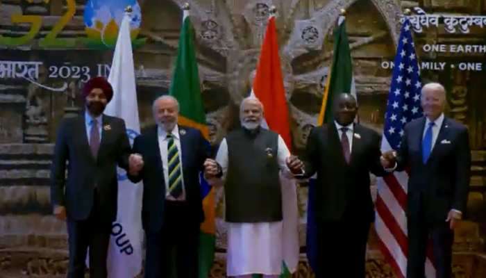 G20 Summit 2023: કોઇની સાથે હાથ મિલાવ્યો તો કોઇને ગળે મળ્યા, PM એ આ રીતે કરી મુલાકાત