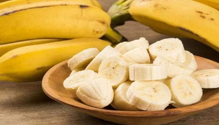 Banana Side Effect: આ બીમારીઓ હોય તેણે ન ખાવા કેળા, ખાશો તો પહોંચી જશો હોસ્પિટલ