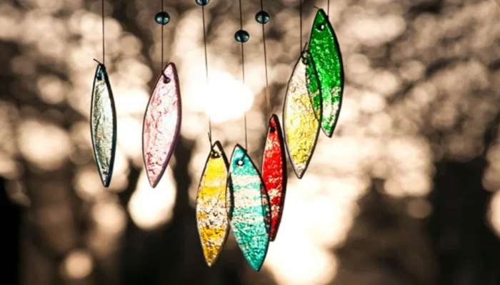 Vastu Tips: ઘરની આ દિશામાં લગાડેલું વિંડ ચાઈમ બદલી શકે છે તમારું ભાગ્ય, ઘરમાં વધે છે સુખ-શાંતિ અને ધન