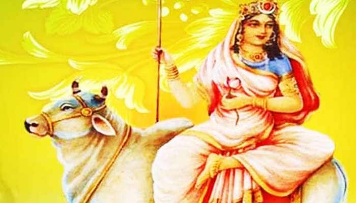 Navratri 2023: પ્રથમ નોતરે આ મંત્રના જાપથી થશે ધનલાભ, જાણો કેવી રીતે કરશો પૂજા