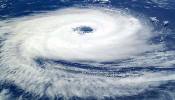 Cyclone Tej : વાવાઝોડું 'તેજ' મચાવી શકે છે તબાહી! જાણો ક્યારે રૌદ્ર સ્વરૂપ ધારણ કરી શકે, આ વિસ્તારોમાં જોવા મળશે અસર