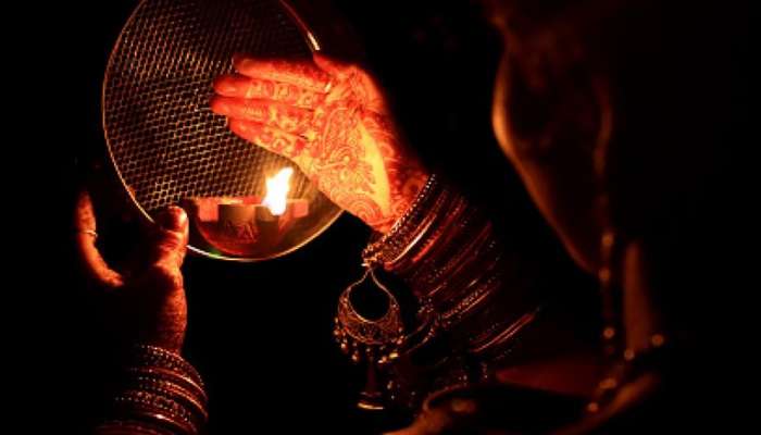 Karwa Chauth 2023: ચંદ્ર જોયા વગર વ્રત તોડવાથી થાય છે પતિનું મૃત્યું, જાણો પરંપરા અને રહસ્ય