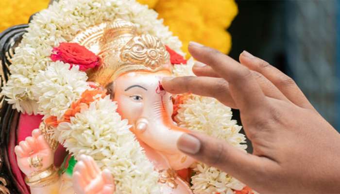 Budhwar Ke Upay: આકસ્મિક સંકટથી બચાવે છે બુધવારના આ ઉપાય, ગૃહ ક્લેશ થાય છે દુર