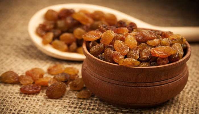 Health Tips: ડાયાબિટીસના દર્દીઓ આ રીતે કરે કિશમિશનું સેવન તો થાય છે ફાયદો, જાણો ખાવાની સાચી રીત