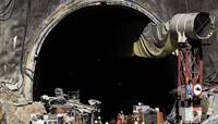Uttarkashi Tunnel Update: મજૂરોને લાવવા NDRFની ટીમ દાખલ, મોડી રાત્રે થઈ શકે છે બચાવ