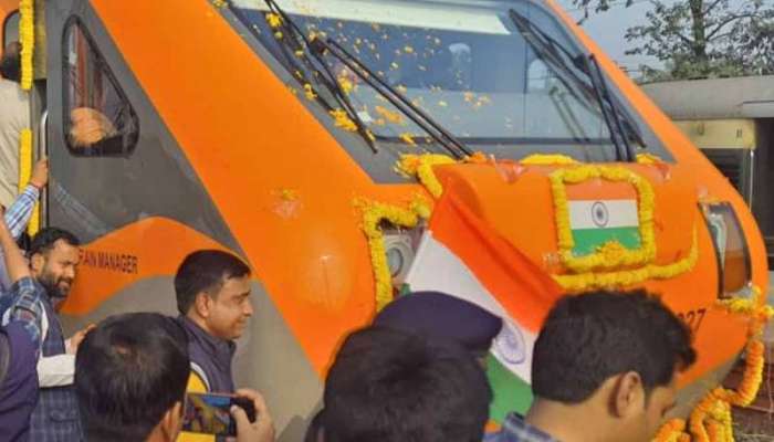 Indian Railways: 130 ની સ્પીડ, સસ્તુ ભાડું, લક્સરી ફીચર્સ... અંદરની તસવીરો જોઇને જશો