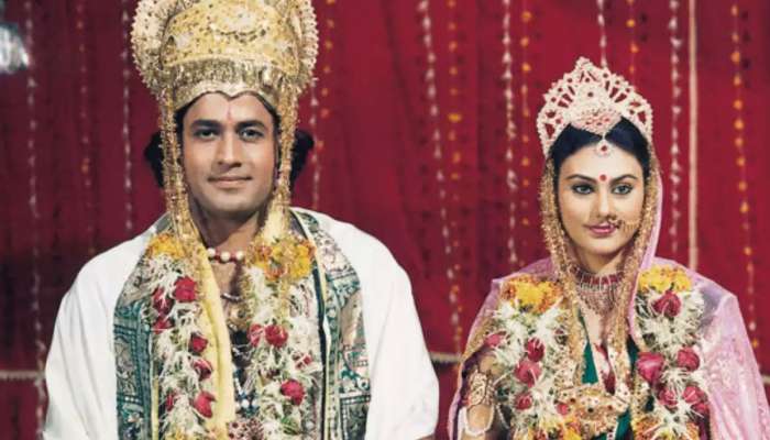 રામયણ સિરીયલના 'રામ સીતા'; આવો પ્રેમ-આદર તો ભાગ્યે જ કોઈને મળ્યો હશે, તસવીરો મૂકી લોકો કરતા હતા પૂજા