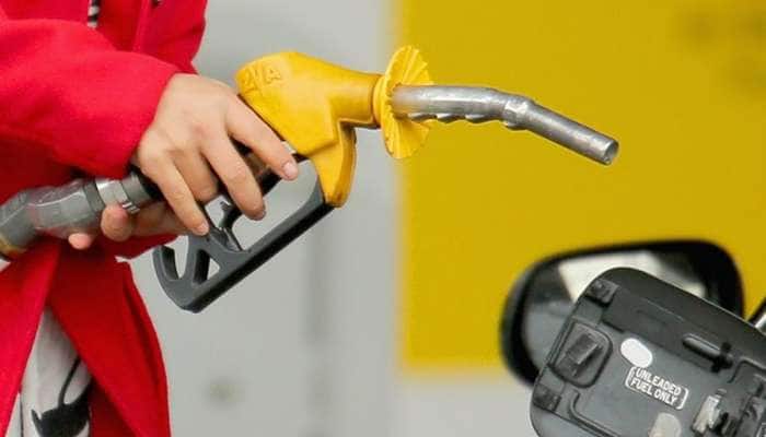 રાહતના સમાચાર: સસ્તું થયું પેટ્રોલ-ડીઝલ, ઘરેબેઠા જાણો તમારા શહેરનો ભાવ