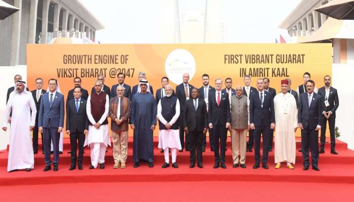 Vibrant Gujarat 2024 Live Updates : વાઈબ્રન્ટ ગુજરાત સમિટનો થયો પ્રારંભ : રોકાણકારોથી ખીચોખીચ ભરાઈ ગયું મહાત્મા મંદિર
