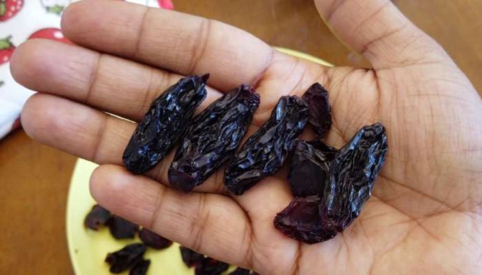 મહિલાઓ માટે વરદાન છે આ કાળી વસ્તુ, માસિક અને હોર્મોન્સ સંબંધિત સમસ્યા કરે છે દૂર