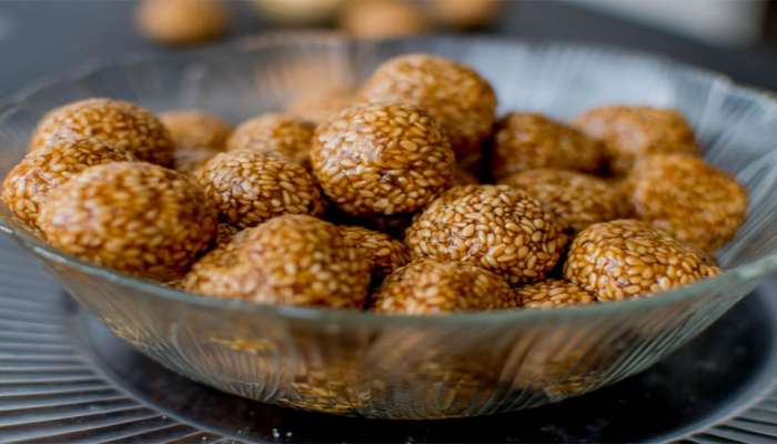 Til Ladoo Recipe: આ માપ અને રીતથી ઘરે બનાવશો તલના લાડુ તો બનશે એકદમ ક્રિસ્પી