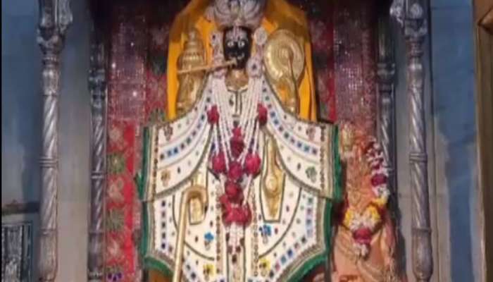 આ મંદિરમાં ઉત્તરાયણે કૃષ્ણને પહેરાવાય છે ઘીના વાઘા, અકબર-બિરબલ સાથે જોડાયેલી છે આ મૂર્તિની કથા