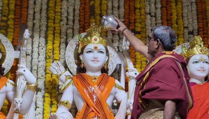 આજે સોમનાથ આવી ધન્ય થયા શ્રદ્ધાળુઓ : 9 પવિત્ર તીર્થજળનો ભવ્ય અભિષેક કરાયો