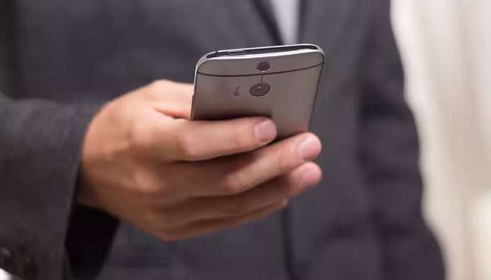 Smartphone માં મળ્યા આ 3 વીડિયો તો સીધી થશે જેલ, આજે જ કરી દો ડિલીટ