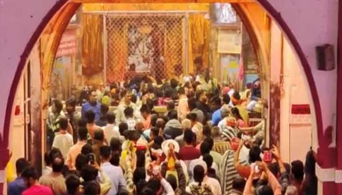 ચારેબાજુ ગૂંજ્યો જય રણછોડ, માખણ ચોરનો નાદ...ડાકોર મંદિરમાં ભક્તોનું માનવ મહેરામણ, જાણો કેવી છે સ્થિતિ?
