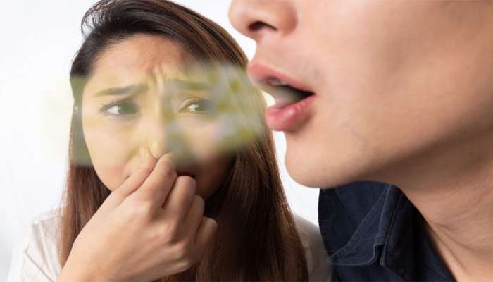 Bad Breath: બ્રશ કર્યા પછી પણ મોંમાંથી આવે છે દુર્ગંધ ? તો આ રીતે મેળવો છુટકારો