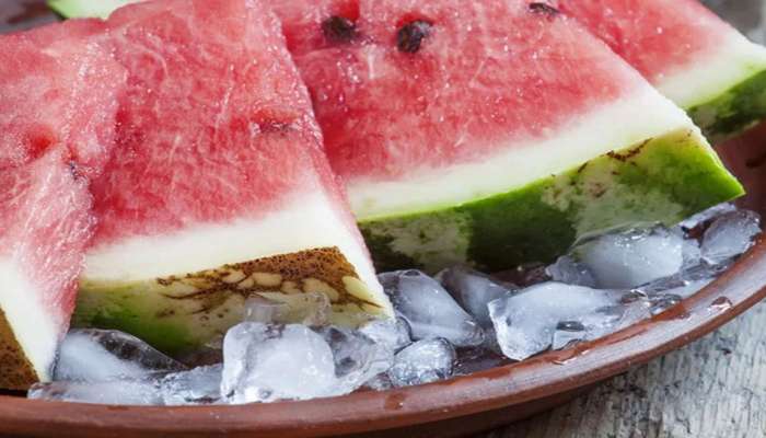 Watermelon: તરબૂચને ફ્રીજમાં રાખવાની ભુલ તમે પણ કરો છો? જાણો ફ્રીજમાં રાખેલું તરબૂચ ખાવાથી થતા નુકસાન વિશે