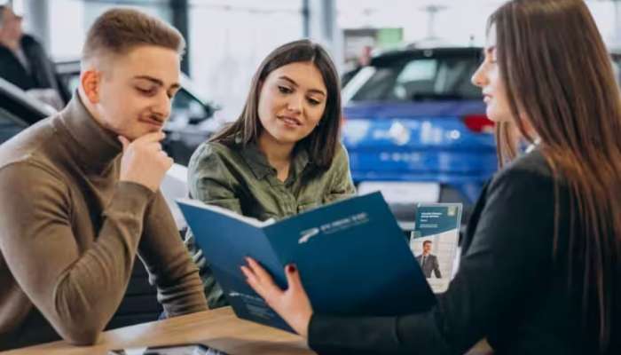 Car insurance: સસ્તા પ્લાનના ચક્કરમાં ઠગાઈનો ભોગ ના બનતા, વીમો લેતાં પહેલાં આ 7 બાબતો ચકાસી લેજો