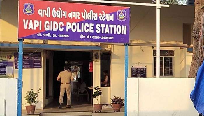 પોલીસ બેડામાં શોકનો માહોલ! એવું તે શું બન્યું કે વાપીમાં વધુ એક પોલીસકર્મીએ જિંદગી ટૂંકાવી?