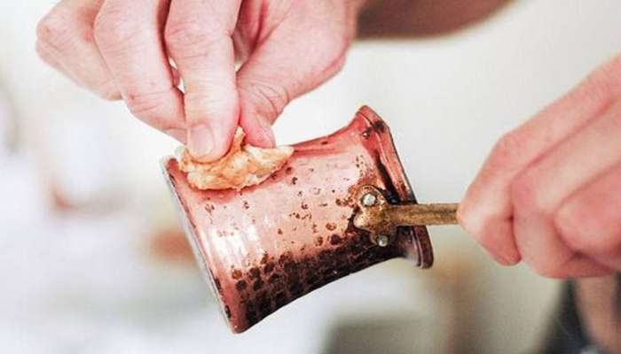 Kitchen Hacks: તાંબાના વર્ષો જૂના વાસણને પણ 5 મિનિટમાં ચમકાવી દેશે આ પાવડર, જાણો ઘરે કેવી રીતે બનાવવો?